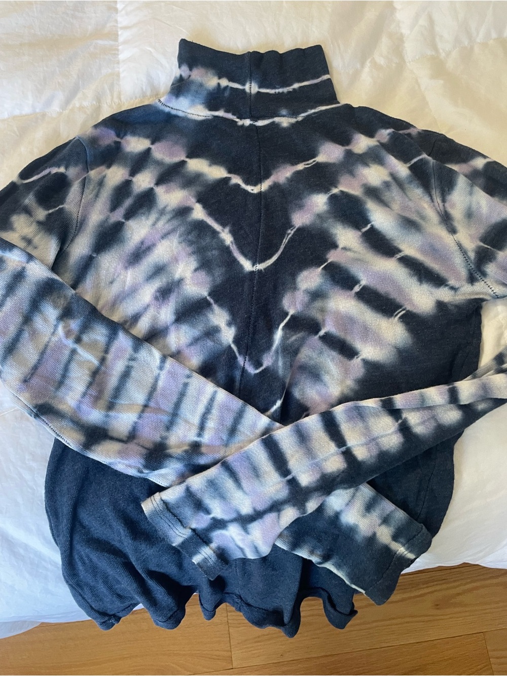 Free people Tie-Dye Funnel Neck Pullover in Navy, Lavender & White